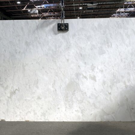 Calacatta Crema 2cm polished Lot 1586 132x65