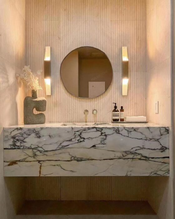 Calacatta Paonazzo- Lot 1904 Calacatta Paonazzo- Lot 1904