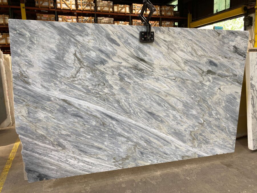 Calacatta manhattan   lot 2325 2cm polished 120 x 72