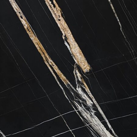 Sahara Noir - Lot 2350 2cm Polished, 132" x 77" [Slab #5]