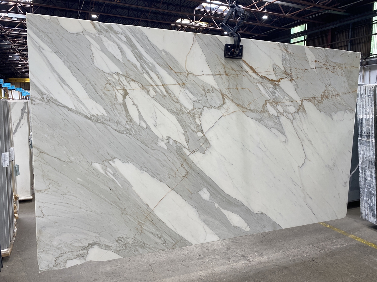 Marble Collection Calacatta Gold - Lot 2352 Slab 16 Side View | Arena Stone NJ Arena stone nj calacatta gold lot 2352 2cm honed calacatta gold lot 2352 slab 16 side view