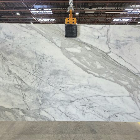 Calacatta - Lot 2594 2cm Polished, 118" x 69" [Slab #19]
