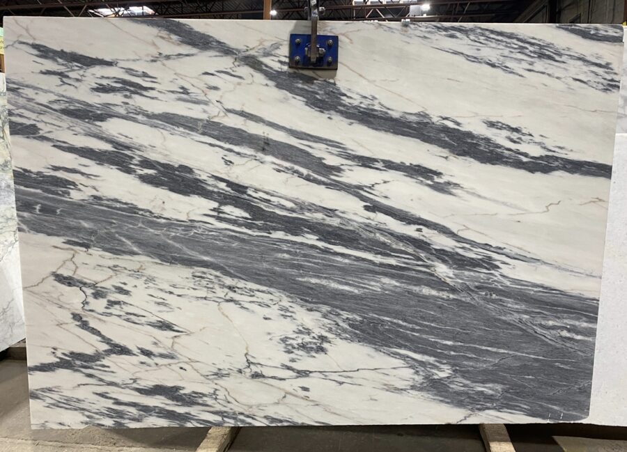 Calacatta nero   lot 2040 2cm polished 91 x 64 24