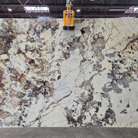 Patagonia Extra - Lot 2260 2cm Polished, 123" x 78" [Slab #54]