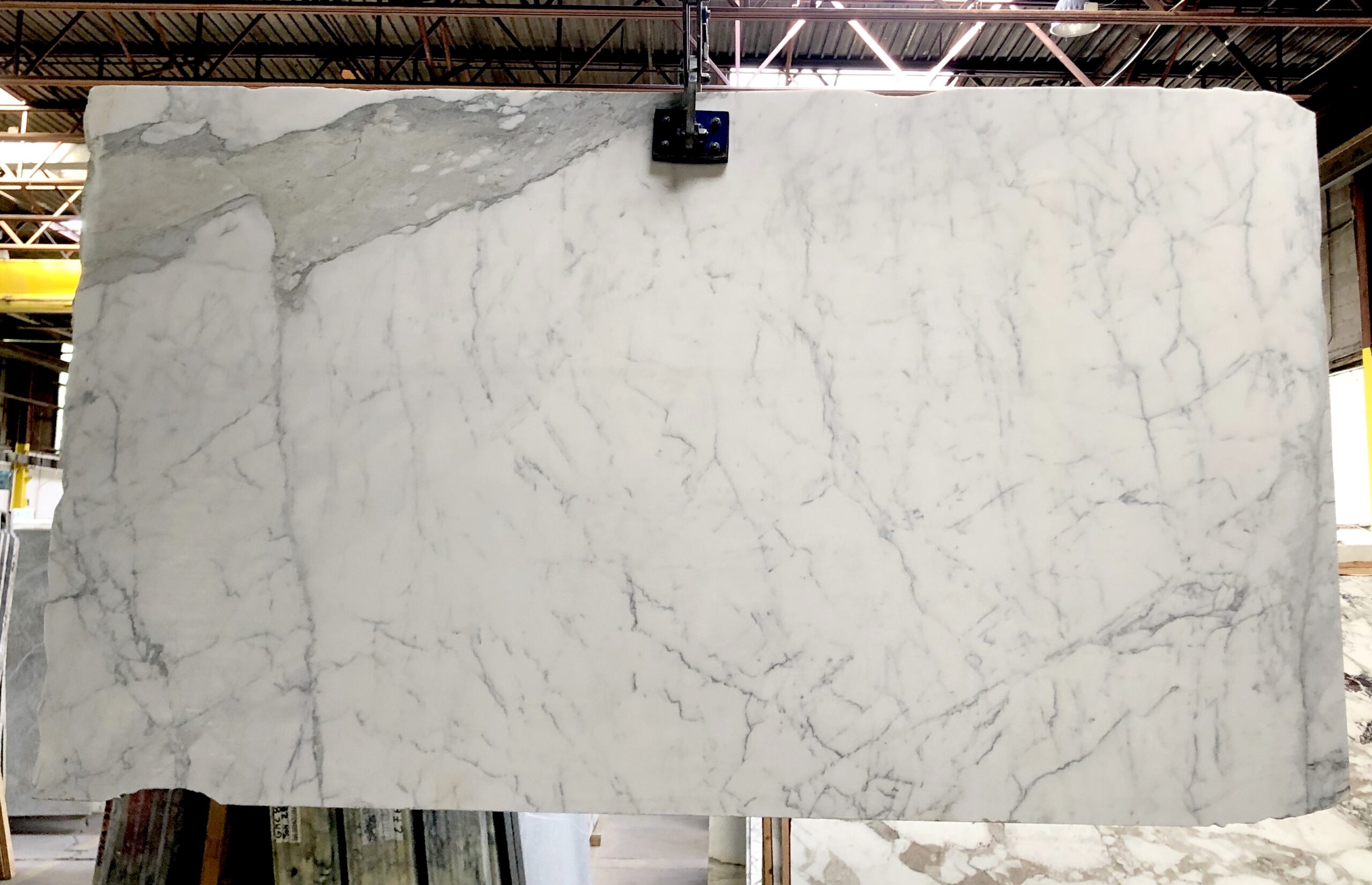 Statuario - This exquisite marble stone boasts a bright white background with thick, well-defined grey veins creating a striking contrast against the pure white base. Statuario- Lot 1773 Slab #73 2cm Polished, 118x66 | Arena Stone NJ Arena stone nj statuario lot 1773 2cm polished statuario lot 1773 slab 73 2cm polished 118x66