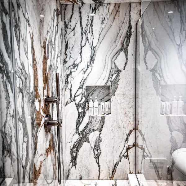 Calacatta Apuano 2cm polished