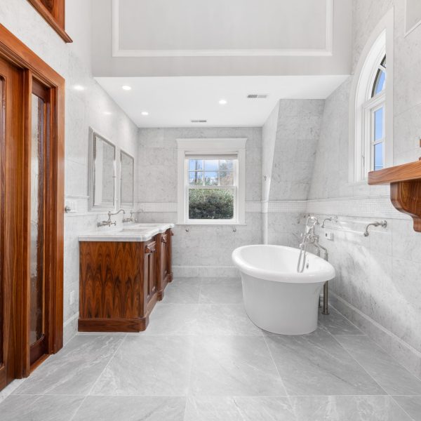 Statuario Principe Porcelain Shower - AG Italian Designs