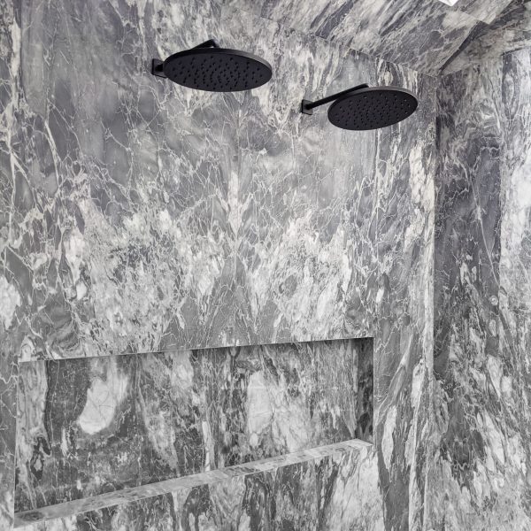 Bardiglio Nuvolato Shower - Image and Design by Ecology Architecture Urbanism