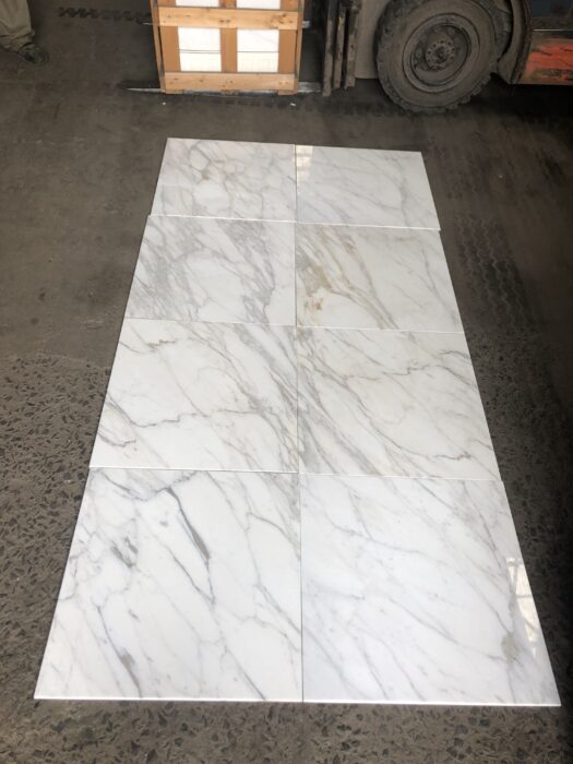 Calacatta Gold Marble Tile - Lot 0002, 24x24