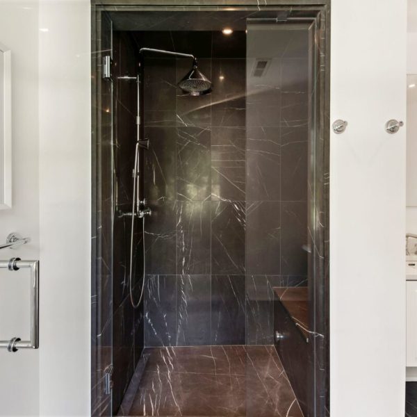 Pietra Grey Shower floor